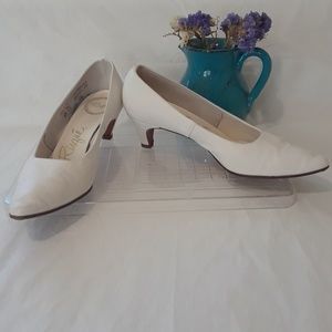 White Vintage Heels, Risque